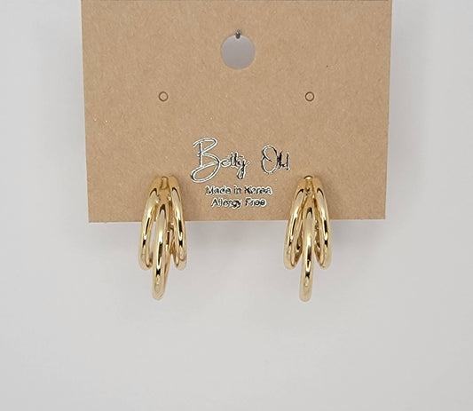 TRIPLE TUBE HOOP EARRINGS.