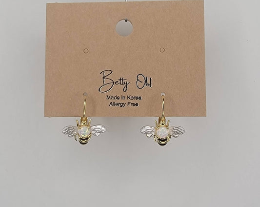 BEE EARRINGS.