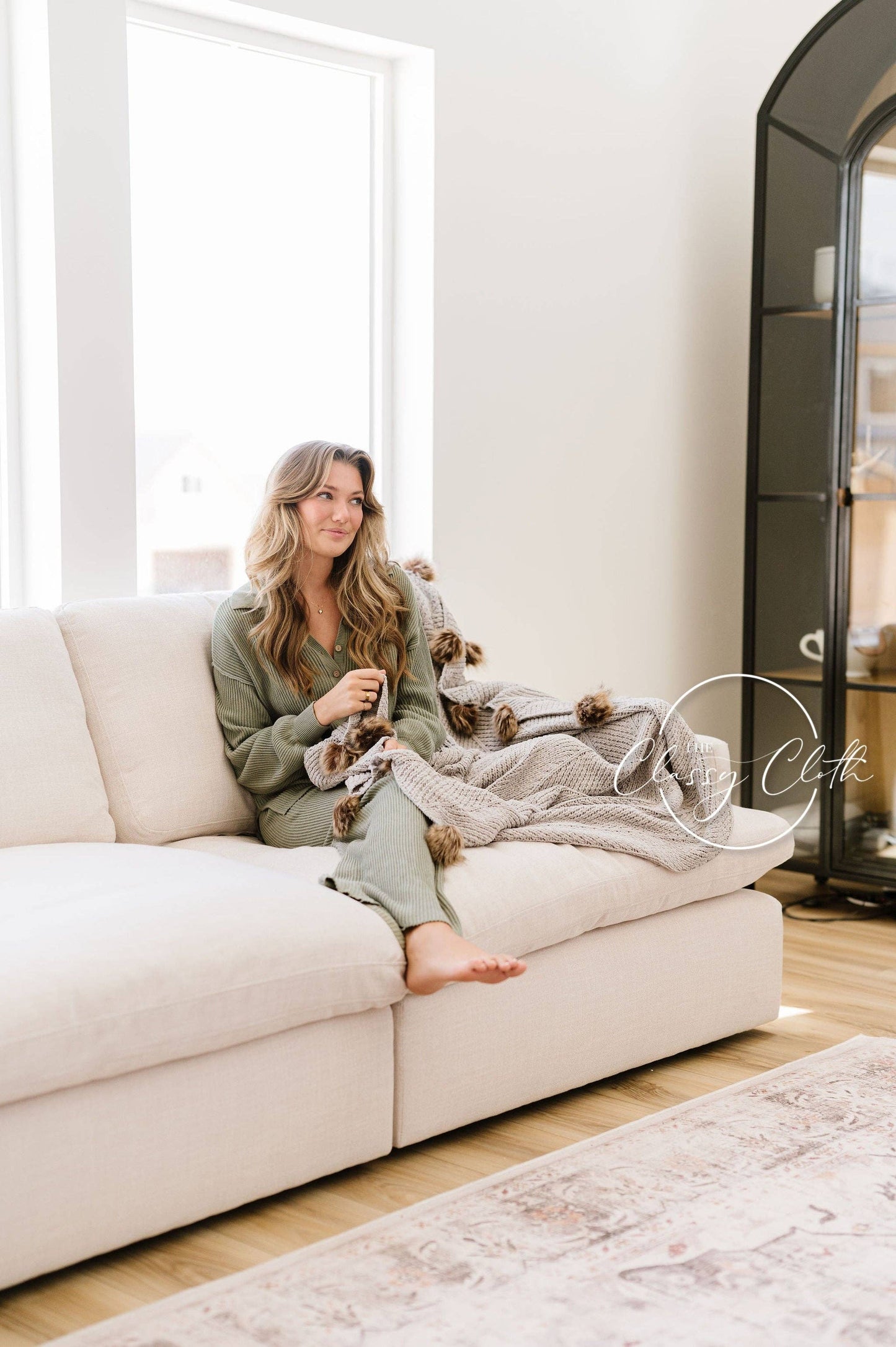 Chenille Pom Blanket Grey