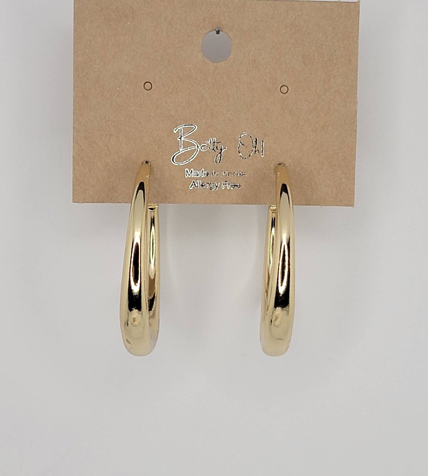 HOOP EARRINGS.