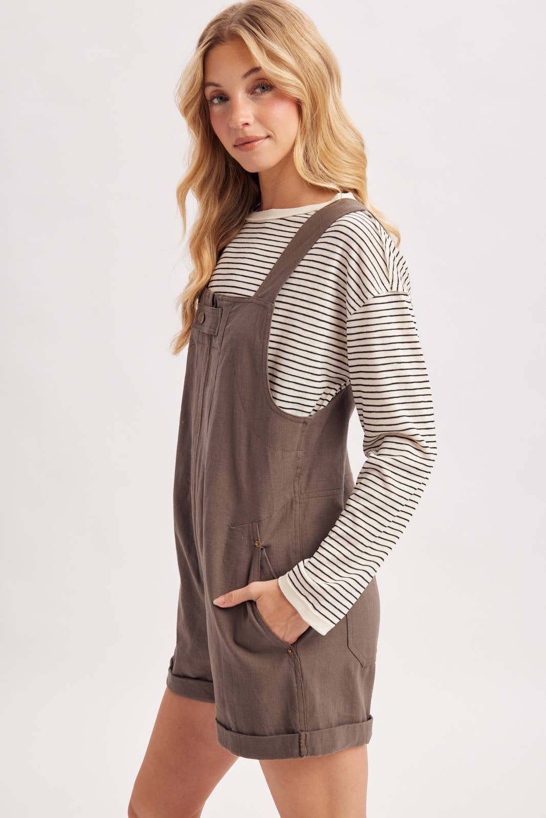 Ecru Shortall