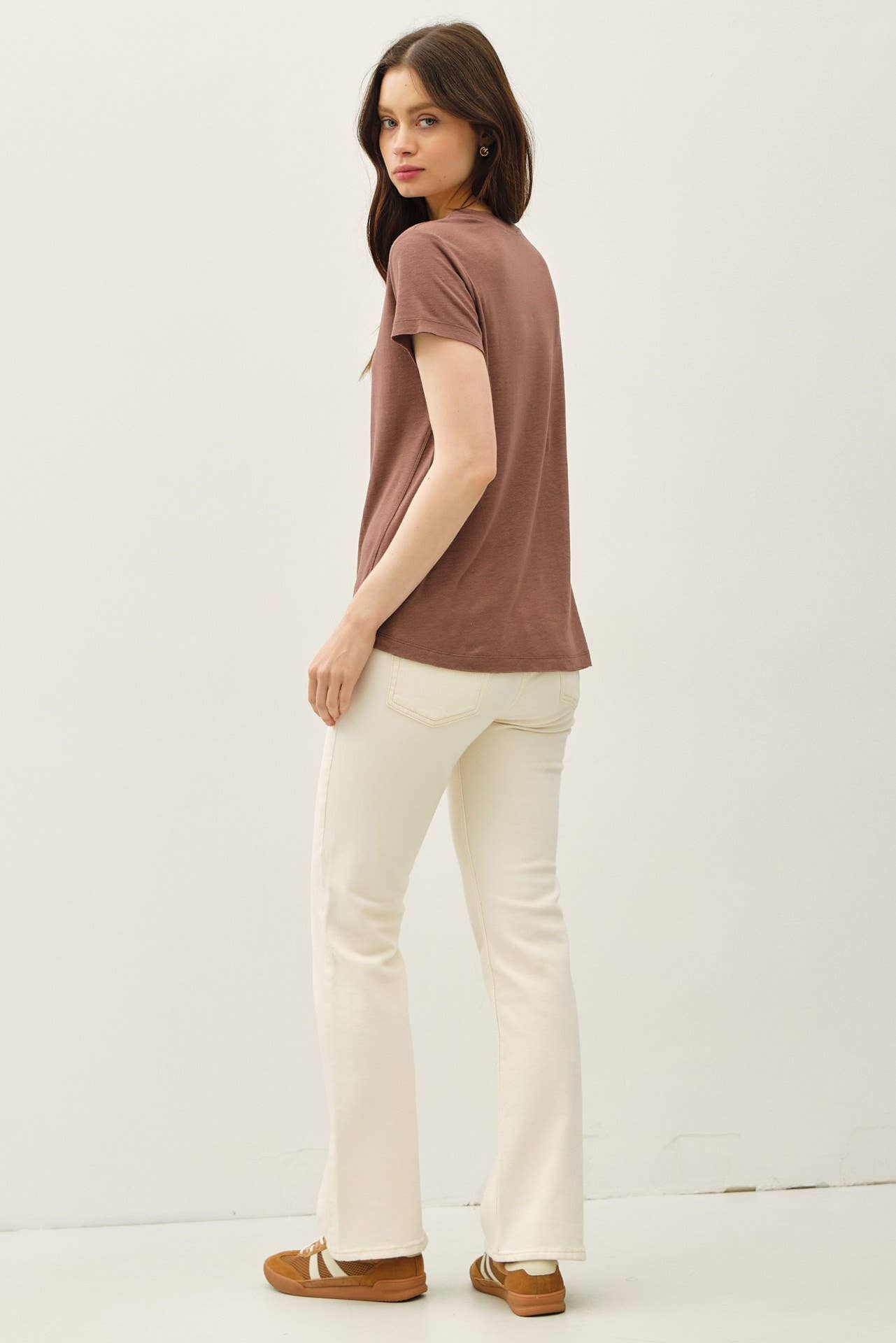 LINEN CLASSIC ROUND NECK SPLIT HEM T-SHIRT