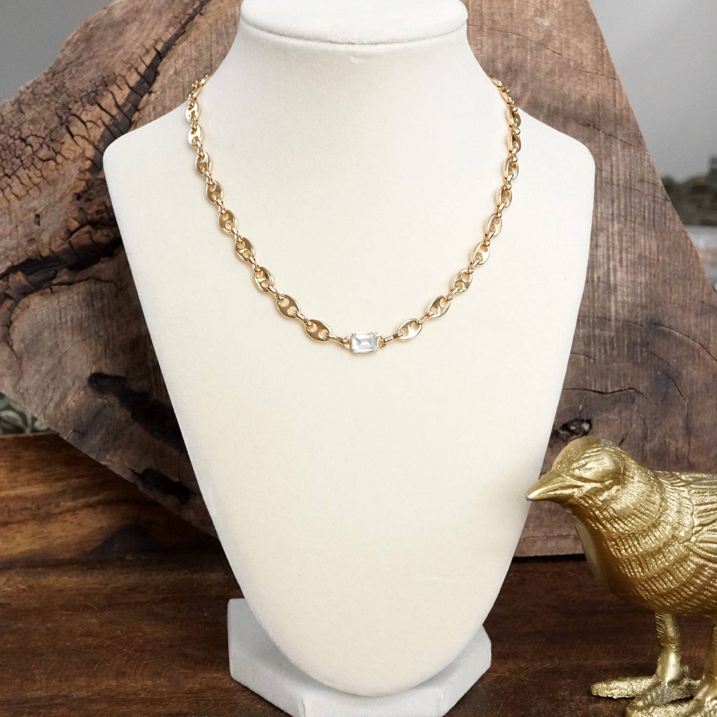 Short Anchor Chain Necklace with Emerald-Cut Crystal – Gold or Silver
