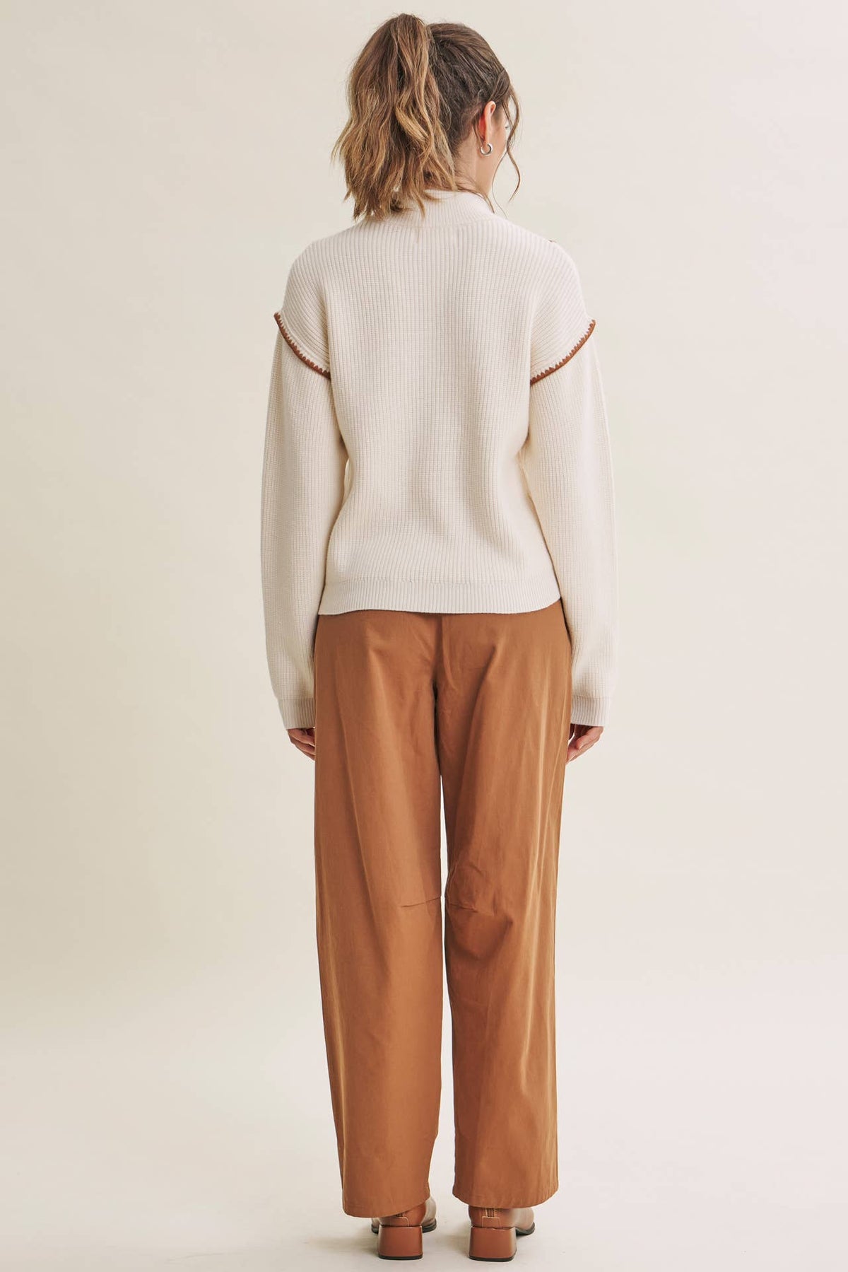 CABIN AIR CONTRAST WHIPSTITCH EMBROIDERY HALF ZIP SWEATER