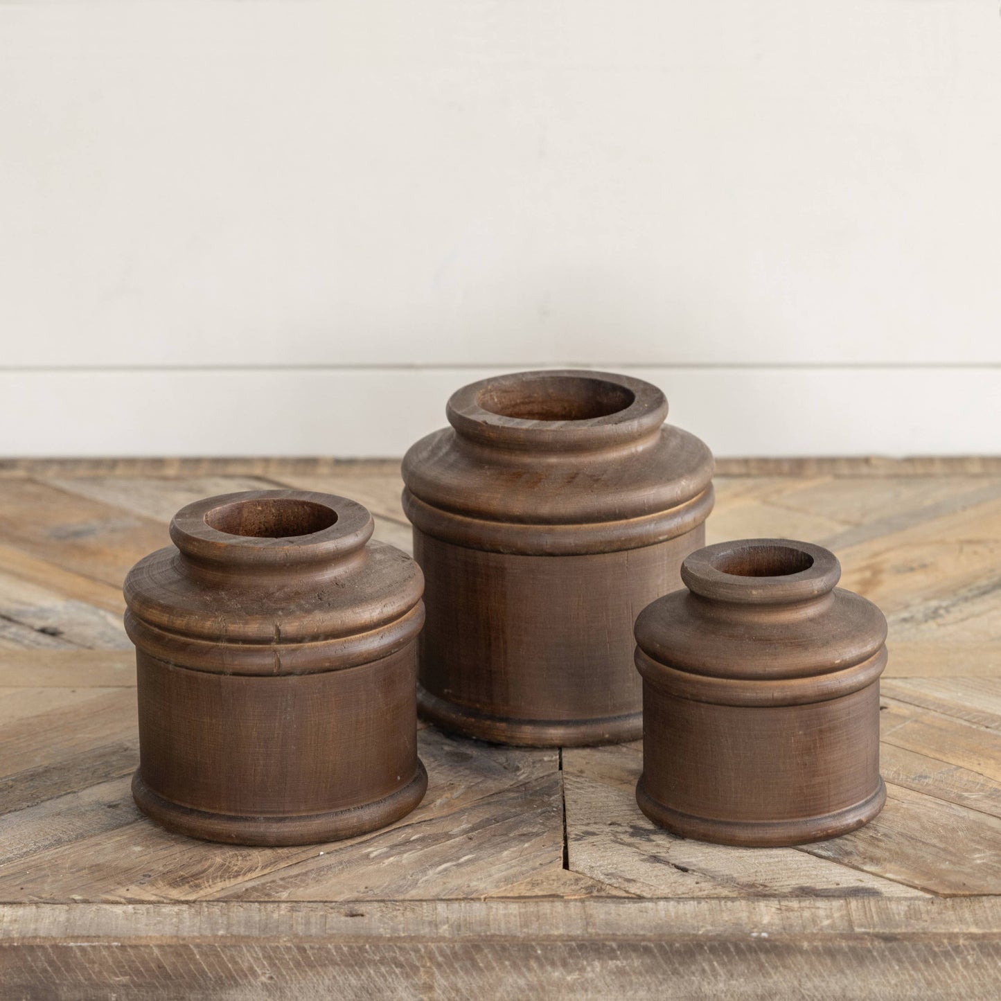 4.5" DARK WOOD BUD VASE