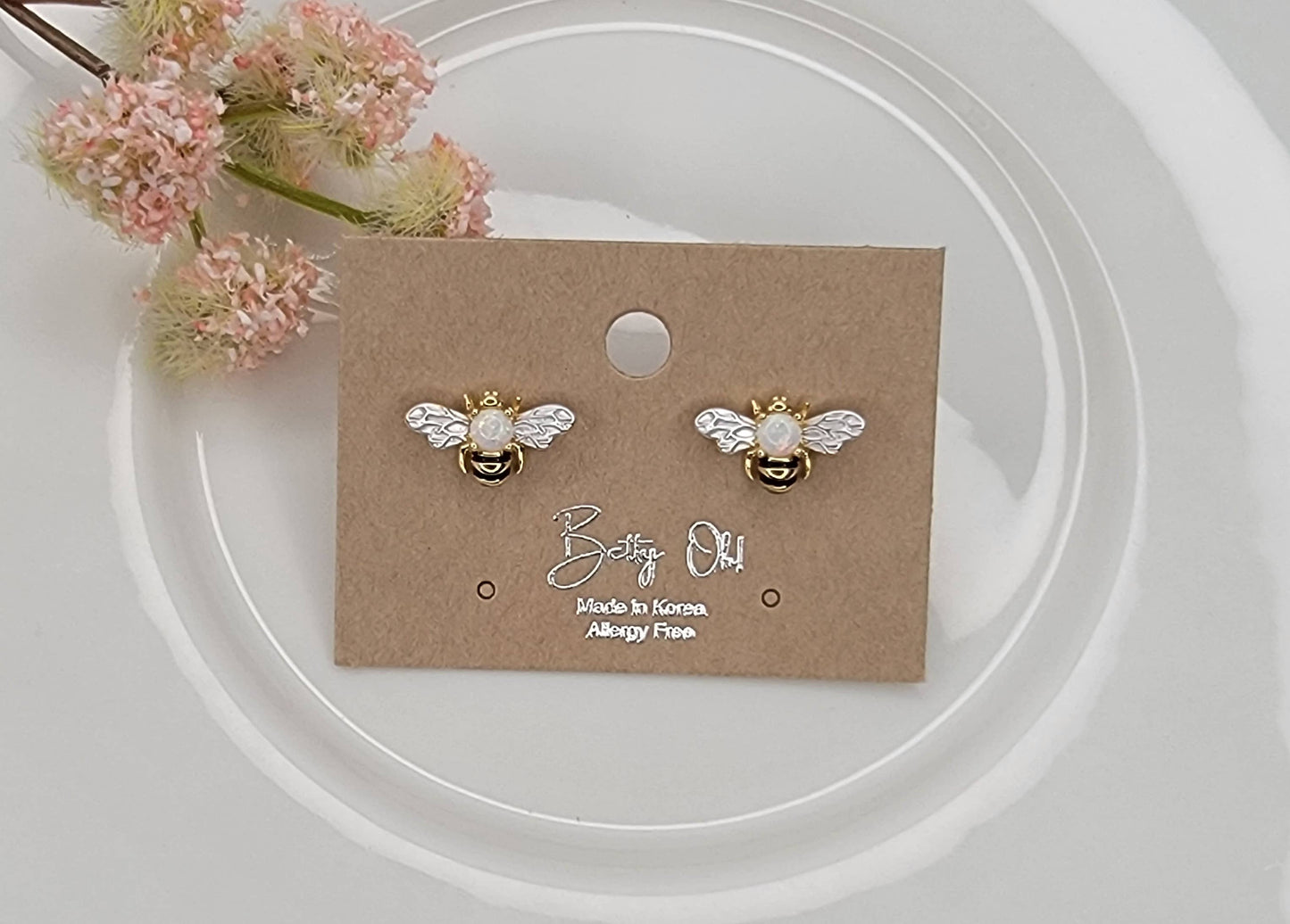 BEE POST EARRINGS.