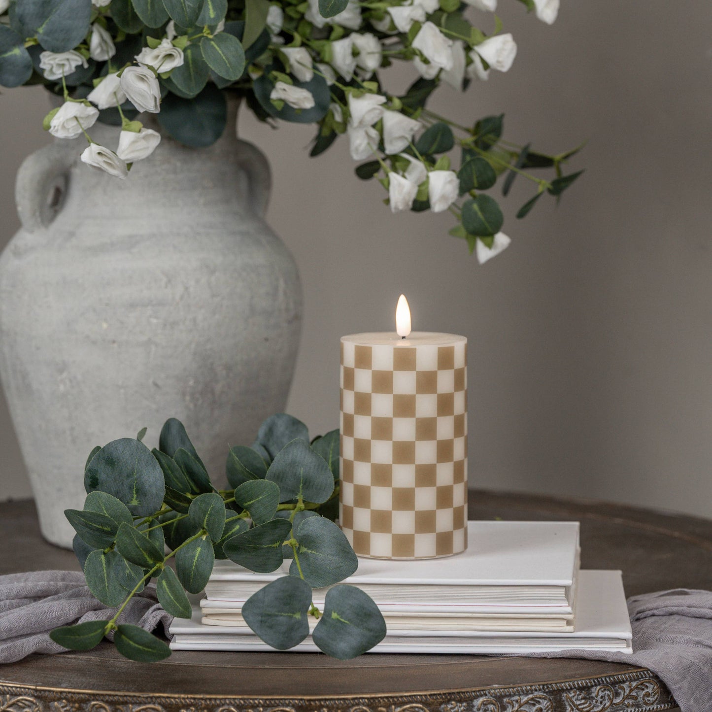 5" GOLD CHECKED 3D FLAME PILLAR CANDLE