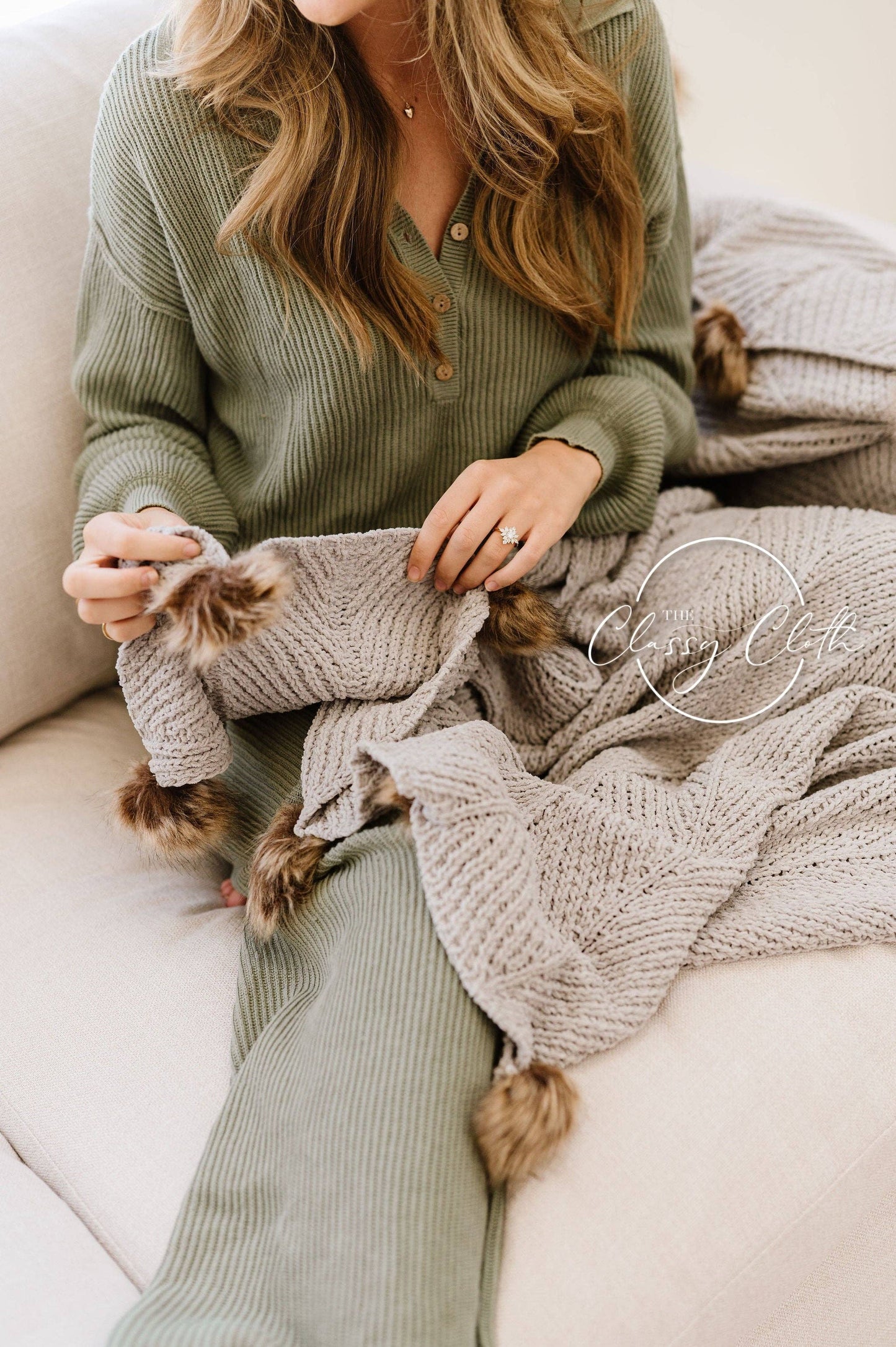 Chenille Pom Blanket Grey