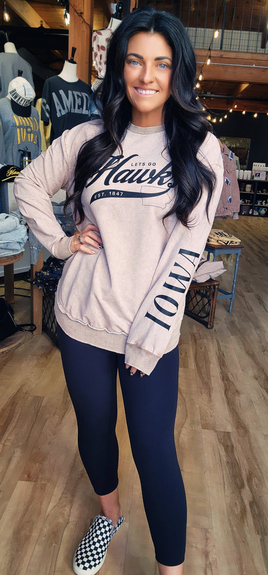 Curved Hem Graphic Crew
